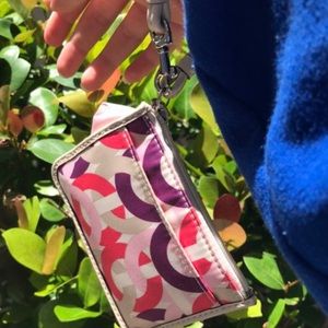 Coach wristlet👼